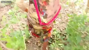 Desi village bhabi outdoor fucking