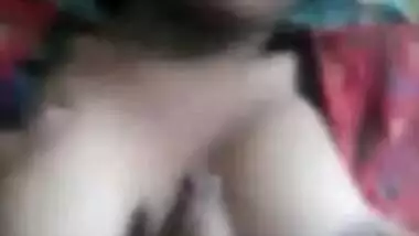 DESI GIRL SUCK DICK