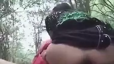 Village Teen Girl Ass Bouncing Sex Outdoors With Lover