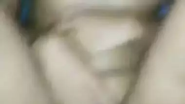 Man fucks a desi girl’s tight pussy in hardcore xxx video