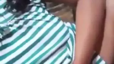 Indian aunty pleases herself with self-made XXX toy out of vegetable