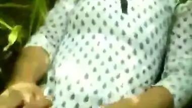 Gussa wali aunty showing white pussy