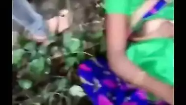 Kya mast lag rahi hai hindu freand ki bhabhi