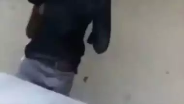 Outdoor xxx MMS of a college couple fucking behind the college
