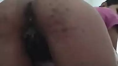 Desi nude girl shows her big ass on a cam