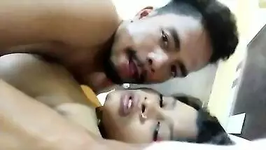 Desi girl enjoy XXX sized dick during MMS sex footage with boyfriend