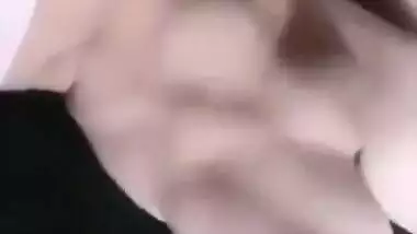 Beautiful Pathan Girl Showing