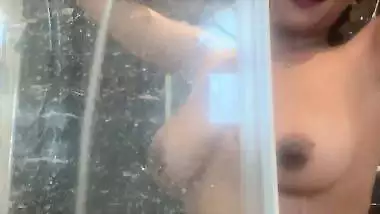 Tamil actress Lavanya shower bath latest app video