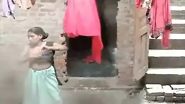 Desi Bhabhi Bathing Record In Hidden Cam Part 1