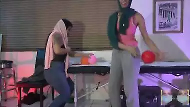 What? Balloon Stuffings in boobs and ass? How can this be with 2 women!?