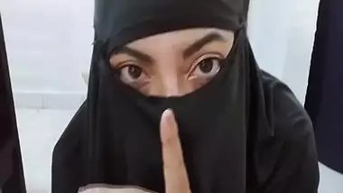 380px x 214px - Pakistani Girls Black Mask On Her Eye Xxx Viral Video Dal Do Dal Do dirty  indian sex at Indiansextube.org