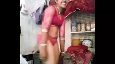 Upp Ki Ladki Live Sex Khub Chudai Chudai Live Sex - Best Vids Indian Sexy Video Up Bihar Ki Khet Kalyan Ki Ladki Sexy Video  dirty indian sex at Indiansextube.org