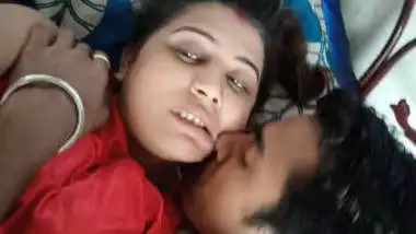 Hindu 18yers Girl On Sxs Romantic Mood Rooms Video dirty indian sex at  Indiansextube.org