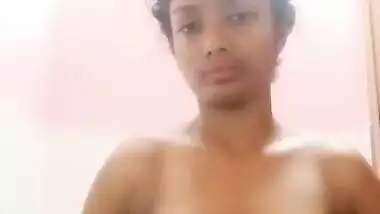 Sexy south Indian girl showing her sexy nude boobs