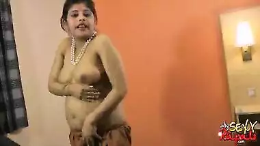 Indian pornstar sexy babe rupali