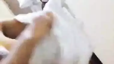 Horny Desi wife gets thoroughly enjoyed by her neighbour