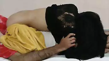 Bhabhi's thirsty tight pussy fucking Hindi sex video