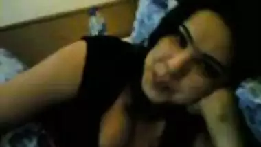 Beautiful Aunty Showing her BIg Boobs with Boy friend