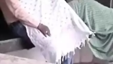 Aunty with lover bj n boobs play in park