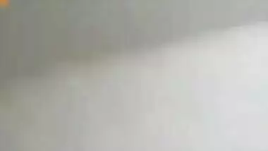 Dehati hotty pissing MMS movie to excite your sex mood