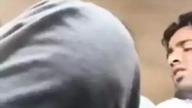 Driver doesn't mind if the Desi hitchhiker pays him in a porn way