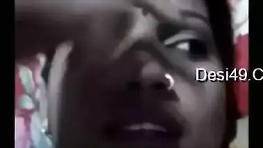 Married Desi mom with pierced nostril is going to show body to fans