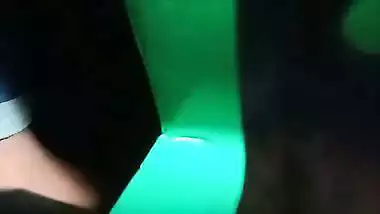 Local lovers from Srilanka fucking inside auto rickshaw