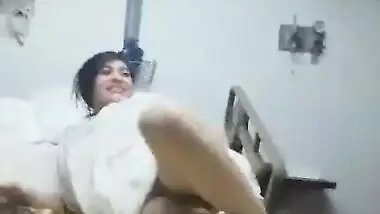 Delhi Girl’s Pussy Fucked Secretly