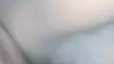 Desi MILF likes husband's XXX idea of having sex on the camera