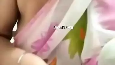 Tamil Girl Fingering Her Pussy