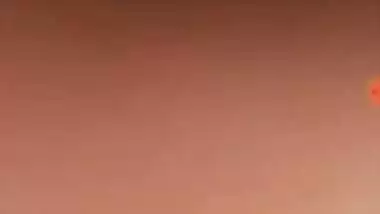 Desi XXX bitch shows her gorgeous boobs and pussy on video call