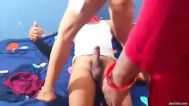Aunty adjust cock of her son in law to perfectly penetrate in her daughter’s vagina