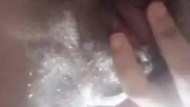 Beautiful Horny Desi Girl Showing While Bathing New Clip UPDATE
