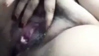 Busty milf strips and shows her hairy pussy in xxx MMS