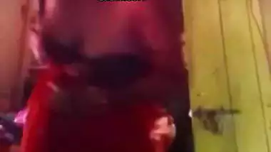 Bengali boudi nude show on video call to relative