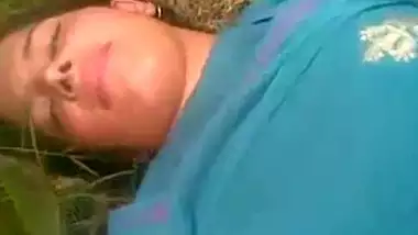 Jabardasti Sex In Outdoor - Videos Vids Outdoor Desi Jabardasti Gang Girl Rape Video dirty indian sex  at Indiansextube.org