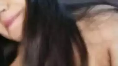 Desi Beautiful Girl Showing