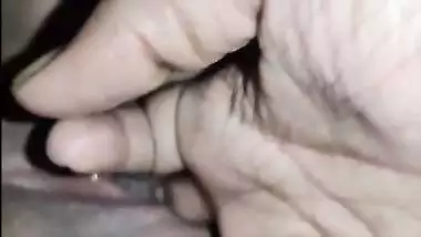 Desi indian girl pussy finger watch full xxx video
