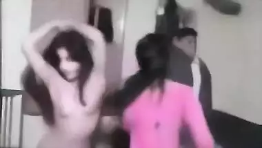 A whore strips and fuck in a Bangladeshi sex video