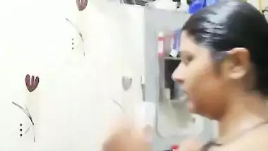 Milk tanker bhabhi nude bath viral hot show