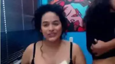 Lesbo chat girls