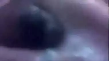 Its not an indian, its a filifina coz d gurl...