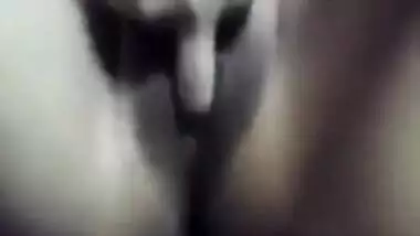Horny Paki GF Fingering Pussy