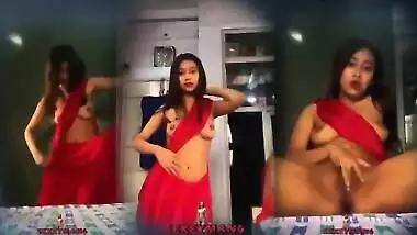 Desi girl Dance and Masturbation
