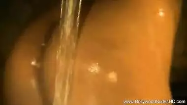 Stunning HD Indian Babe Strips