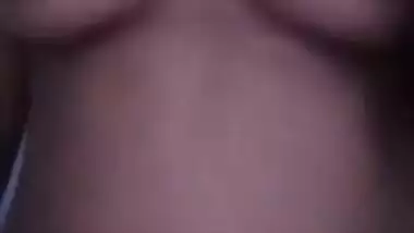 After shower Desi hottie shows her XXX vagina that is ready for sex