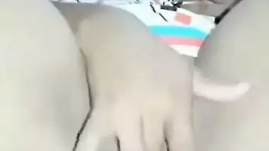 Desi webcam model gladdens spectators with pussy masturbation
