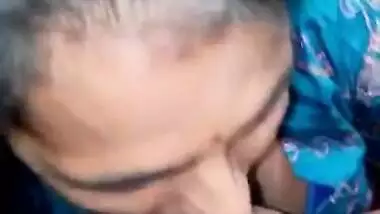 Tamil aunty giving oral to neighbour