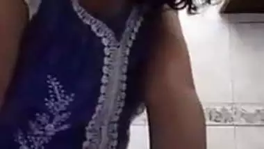 Indian School Girl Dress Change Selfi Vidio dirty indian sex at  Indiansextube.org