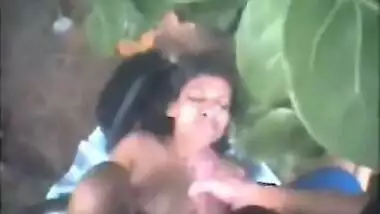 Indian girl giving it up out back